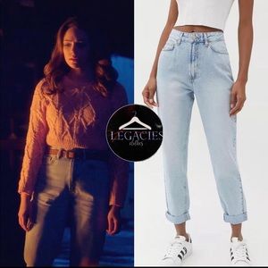 ASO hope mikaelson NWOT Urban Outfitters BDG High-Waisted Mom Jean